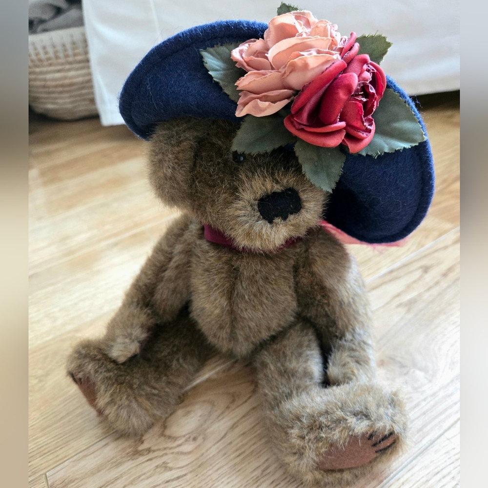 COLLECTIBLE ❤️ BOYD'S BEAR "Aunt Yvonne Dubeary"